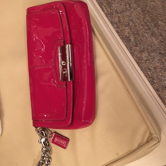 Coach Handbags - Coach wristlet